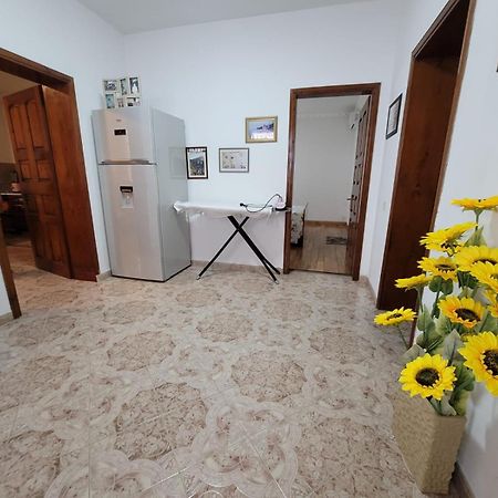 Private Room On A Shared Apartament Near Durres Beach Luaran gambar