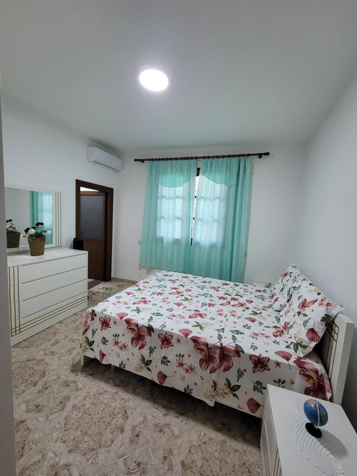 Private Room On A Shared Apartament Near Durres Beach Luaran gambar