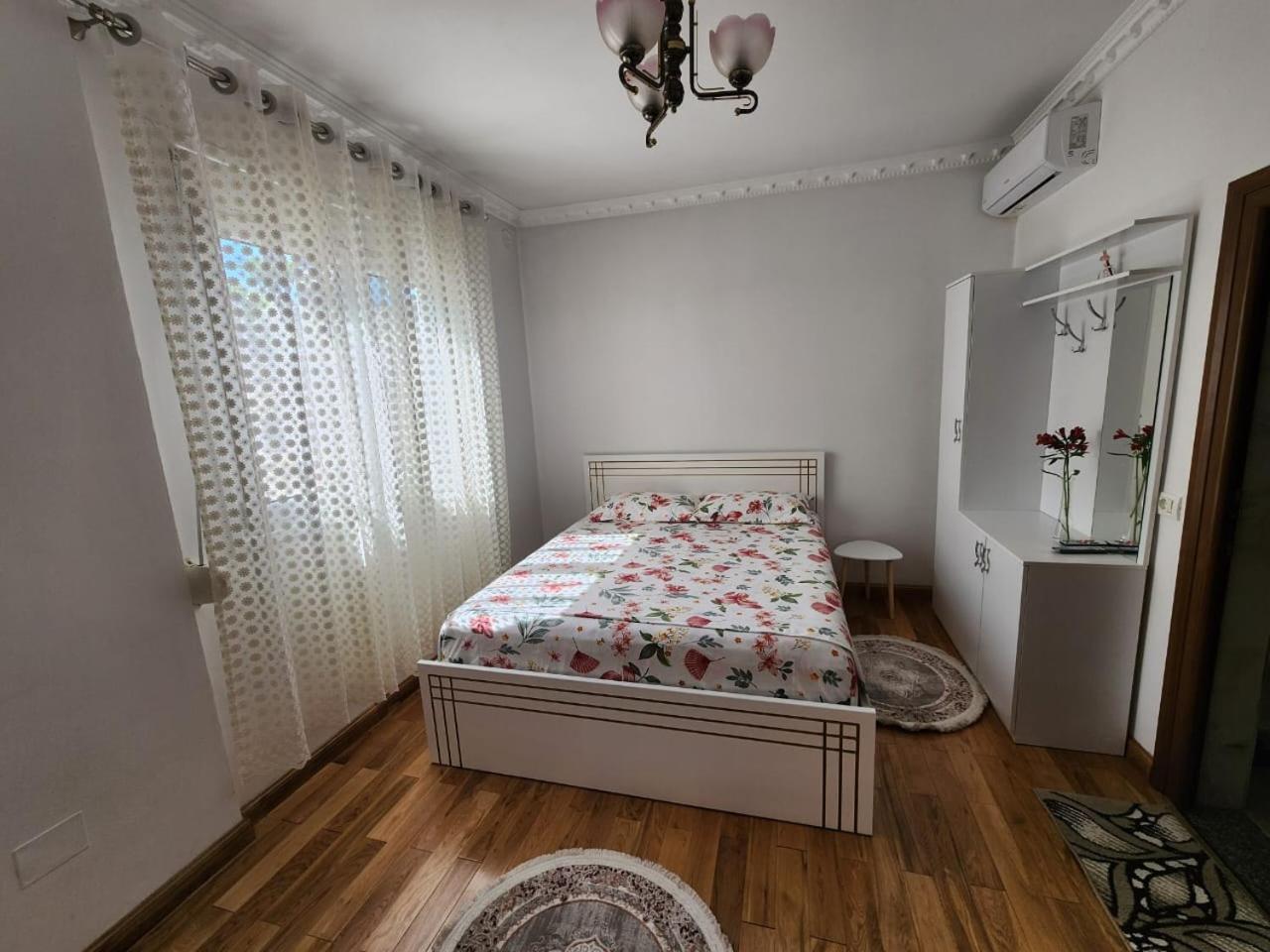 Private Room On A Shared Apartament Near Durres Beach Luaran gambar