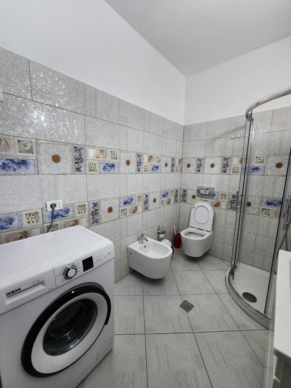 Private Room On A Shared Apartament Near Durres Beach Luaran gambar