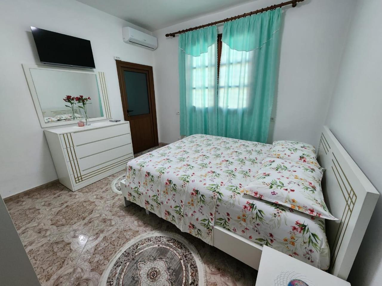 Private Room On A Shared Apartament Near Durres Beach Luaran gambar