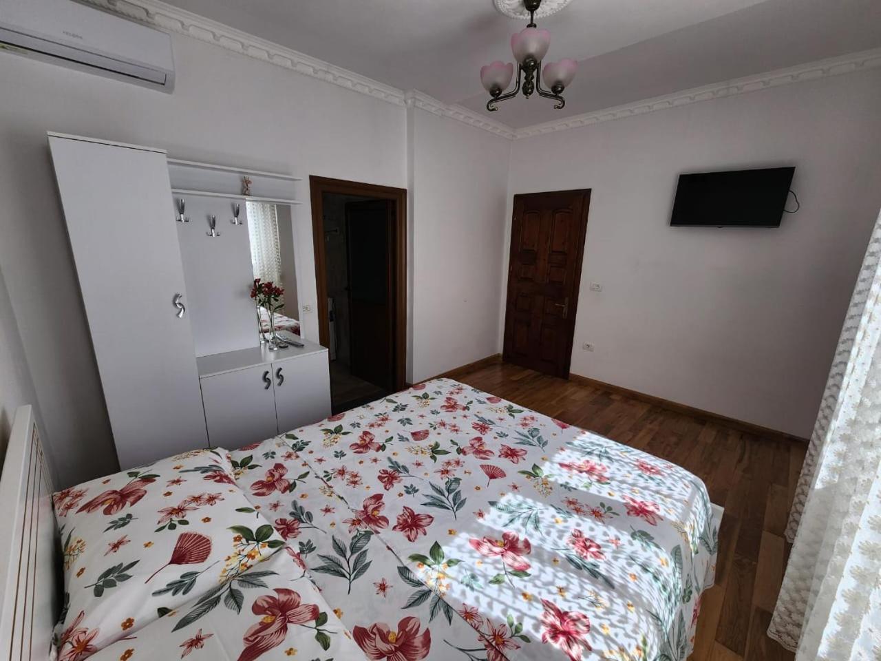 Private Room On A Shared Apartament Near Durres Beach Luaran gambar